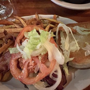 The Dunn Bar - Bacon cheeseburger - Irish Pub Near Me - Biddeford, Maine