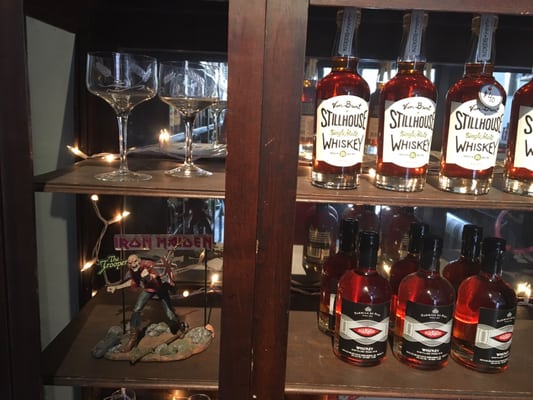 Duke's Liquor Box by null