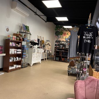 Rockefeller's Haute Spot - Cute little shop while waiting - Hair Extensions Near Me - Staten Island, New York