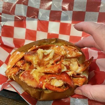 DJs Clam Shack - Warm Maine Lobster Roll (over stuffed) - Seafood Near Me - Indian Shores, Florida