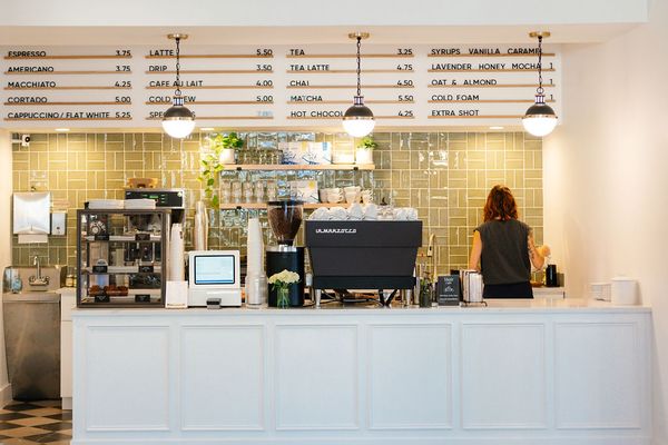 Mazúr Coffee by null