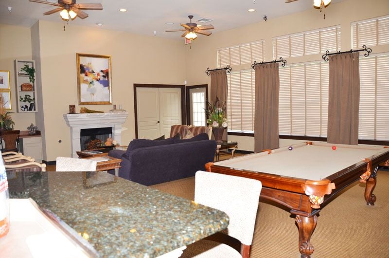 THE COLONNADE APARTMENTS Updated May 2024 11 Photos 2815 Osler Dr