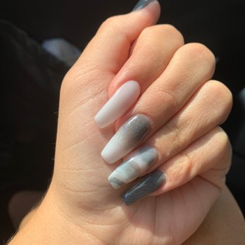 AT Nails - Nail Salons Near Me - Rogers, Minnesota