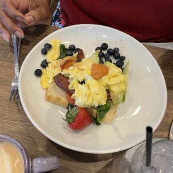 Blueberry's Grill - Chicken sausage, scrambled eggs, avocado and blueberries!!! - Breakfast & Brunch Near Me - Myrtle Beach, South Carolina
