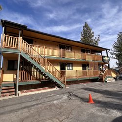 Big Bear Lake Front Lodge