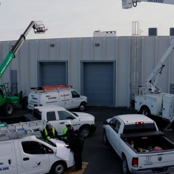 Ideal Conditions Heating & Air Conditioning - Multiple trucks and vans for Ideal Conditions at a job site - Heating & Air Conditioning/HVAC Near Me - Jacksonville, Florida Ideal Conditions Heating & Air Conditioning - Multiple trucks and vans for Ideal Conditions at a job site - Heating & Air Conditioning/HVAC Near Me - Jacksonville, Florida