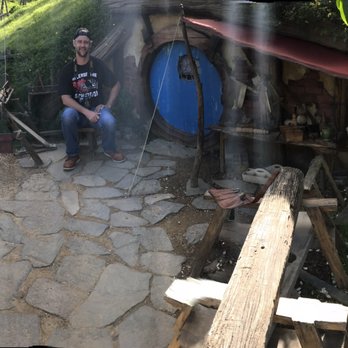 Hobbiton - LumberZach feels right at home. - Tours Near Me - Matamata, WKO