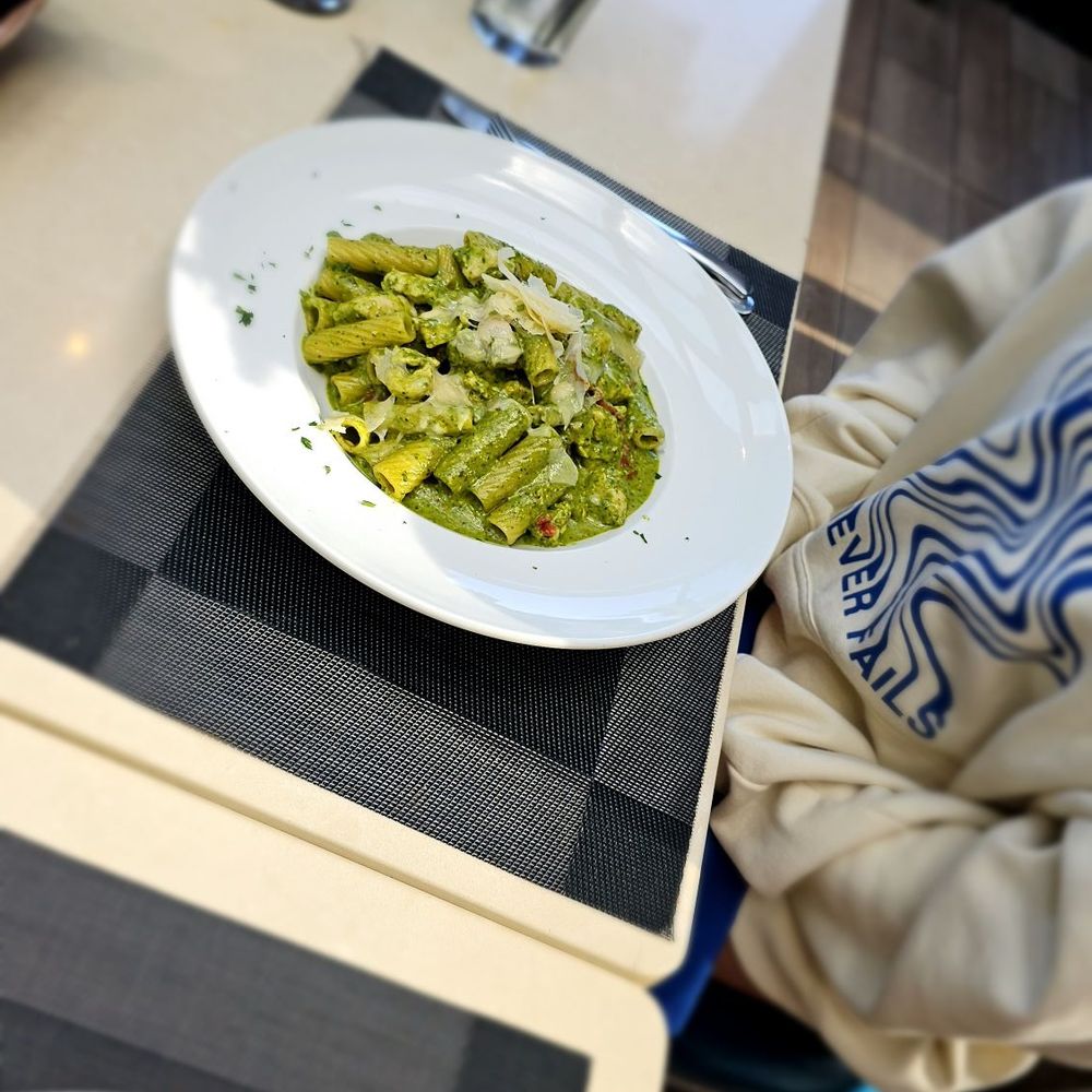 Spruzzo Restaurant & Bar - Pesto - Italian Near Me - Malibu, California