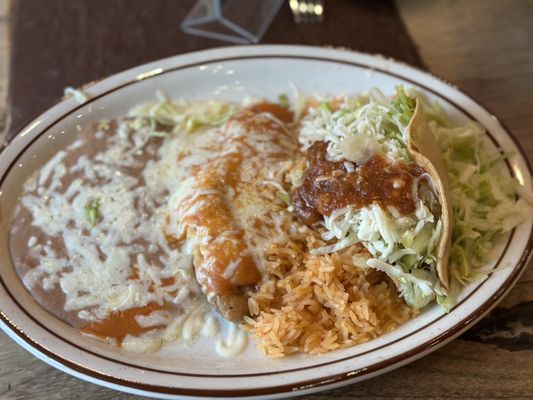 La Cocina Bar and Grill by null