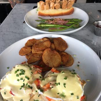 Mignonette - Shrimp po'boy & lobster egg's Benedict - New American Near Me - Miami, Florida