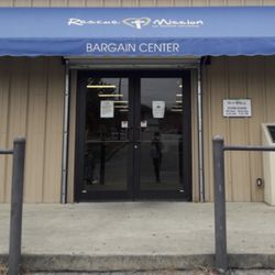 Macon Rescue Mission - outside entrance