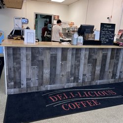 Deli-Licious Cafe