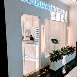 Lady M Cake Boutique - Outside