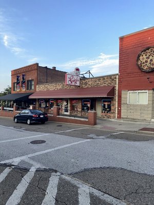 Luigi's Restaurant by null