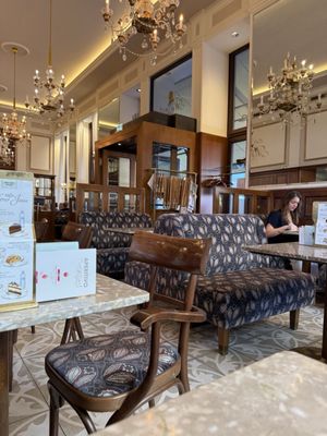 Café Mozart by null