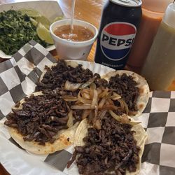 Tacos Los Gordos - Asada order (soda NOT included)