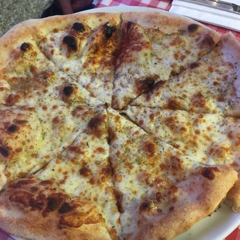 Piccolo Pizza - Garlic cheese bread - Pizza Near Me - Killarney, Kentucky