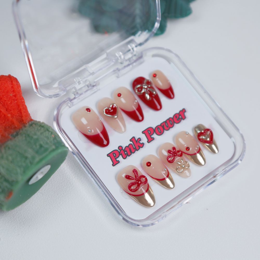 Aury Nails Logo