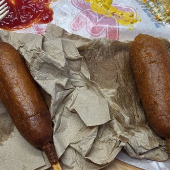 Wienerschnitzel - Grease filled disgusting corn dogs. - Hot Dogs Near Me - Huntington Beach, California