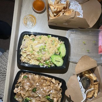 Nine & Nine Thai Kitchen - 59 Pad See Ew Noodles, Yellow Curry Fried Rice, Fried Pork Dumplings and Crab Rangoons - Thai Near Me - Pasadena, California Nine & Nine Thai Kitchen - 59 Pad See Ew Noodles, Yellow Curry Fried Rice, Fried Pork Dumplings and Crab Rangoons - Thai Near Me - Pasadena, California