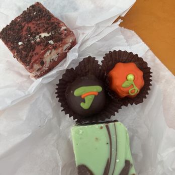 Spooner Farms - Fudge and Chocolate Truffles - Farms Near Me - Puyallup, Washington Spooner Farms - Fudge and Chocolate Truffles - Farms Near Me - Puyallup, Washington