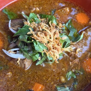 Rock N Rolls - Beef stew - Vietnamese Near Me - Honolulu, Hawaii