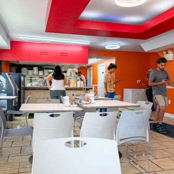 Luisa's Restaurant - Luisa Pica pollo - Dominican Near Me - Hazleton, Pennsylvania