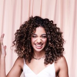 Taylor Taylor London Portobello Road - Natural Curls . Curly hair cut by our curl experts at Taylor Taylor London Notting Hill