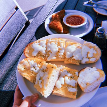 Carmine’s Pizza Kitchen - Garlic Bread - Pizza Near Me - Henderson, Nevada