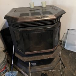 North Winds Stove & Fireplace - This is our pellet stove which I'm having issues with such as not lighting and unable to shake the ashes down. I'm not sure what brand it is