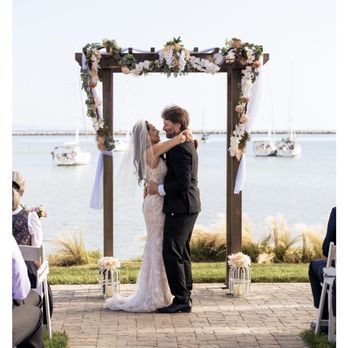 Mavericks House - Bride & Groom - Venues & Event Spaces Near Me - Half Moon Bay, California Mavericks House - Bride & Groom - Venues & Event Spaces Near Me - Half Moon Bay, California