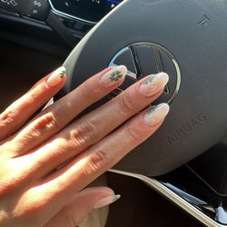 Nail Kingdom II - Illuminary gel with hand painted nail art