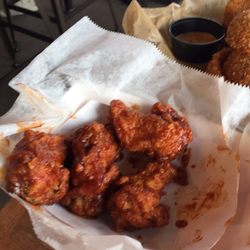 Primanti Bros. Restaurant and Bar - Half wings.