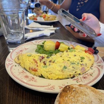 Eggstasy - Hey ham and cheese omelette - Breakfast & Brunch Near Me - Scottsdale, Arizona