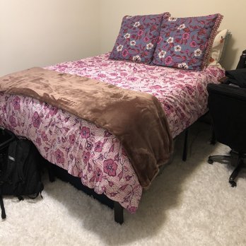 Move4U - Desk and chair -- ( to the right of the bed ) - Movers Near Me - Chicago, Illinois