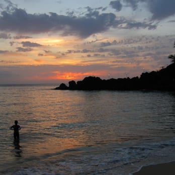 Black Rock Beach - Black Rock at sunset - Beaches Near Me - Lahaina, Hawaii Black Rock Beach - Black Rock at sunset - Beaches Near Me - Lahaina, Hawaii