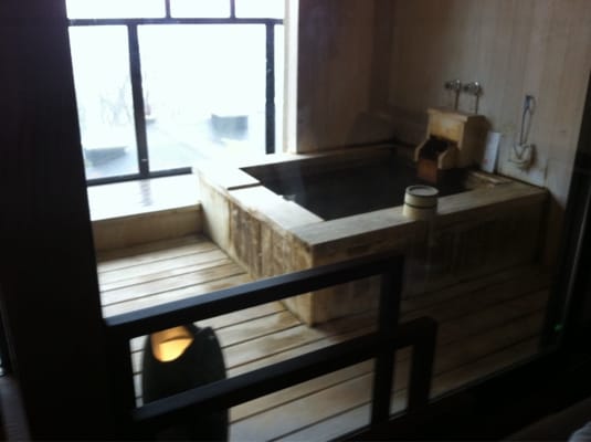 Gora Hanaougi by null