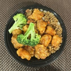 East Wok - D9. General Tso's Chicken Combo