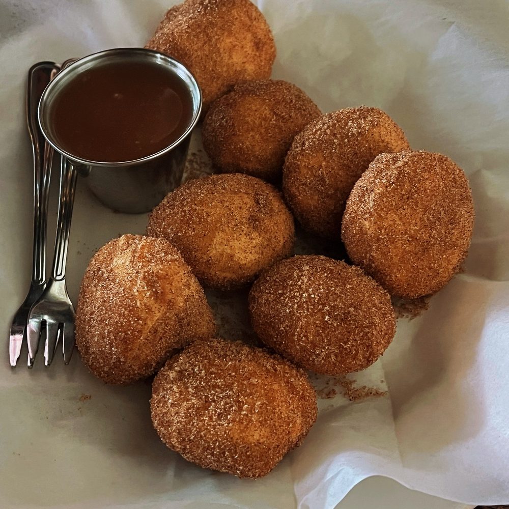 Epulo Bistro - Zeppole!!! - Modern European Near Me - Edmonds, Washington Epulo Bistro - Zeppole!!! - Modern European Near Me - Edmonds, Washington