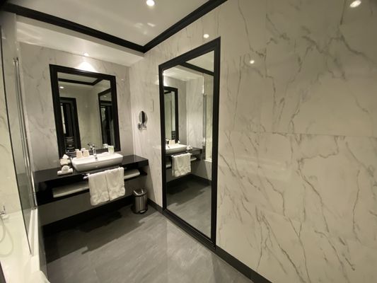 Maison Astor Paris, Curio Collection by Hilton by null