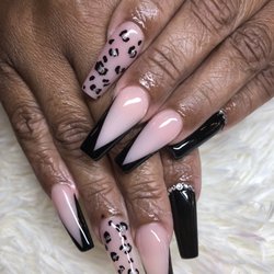 Sunday Nails & Spa