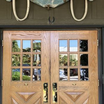 Cracker Barrel Old Country Store - Front entrance - American Near Me - Sanford, Florida Cracker Barrel Old Country Store - Front entrance - American Near Me - Sanford, Florida
