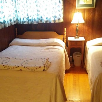 Countryside Cottages - Bedroom #2: one double and one single. - Hotels Near Me - Bartonsville, Pennsylvania Countryside Cottages - Bedroom #2: one double and one single. - Hotels Near Me - Bartonsville, Pennsylvania