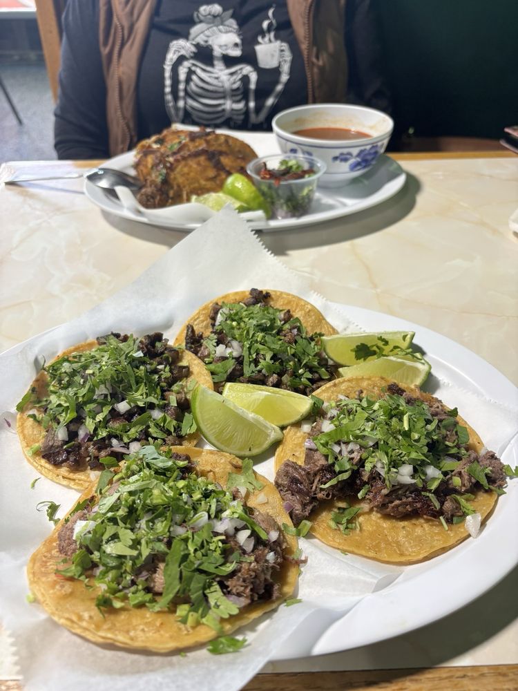Juan Y Yo Taco Grill