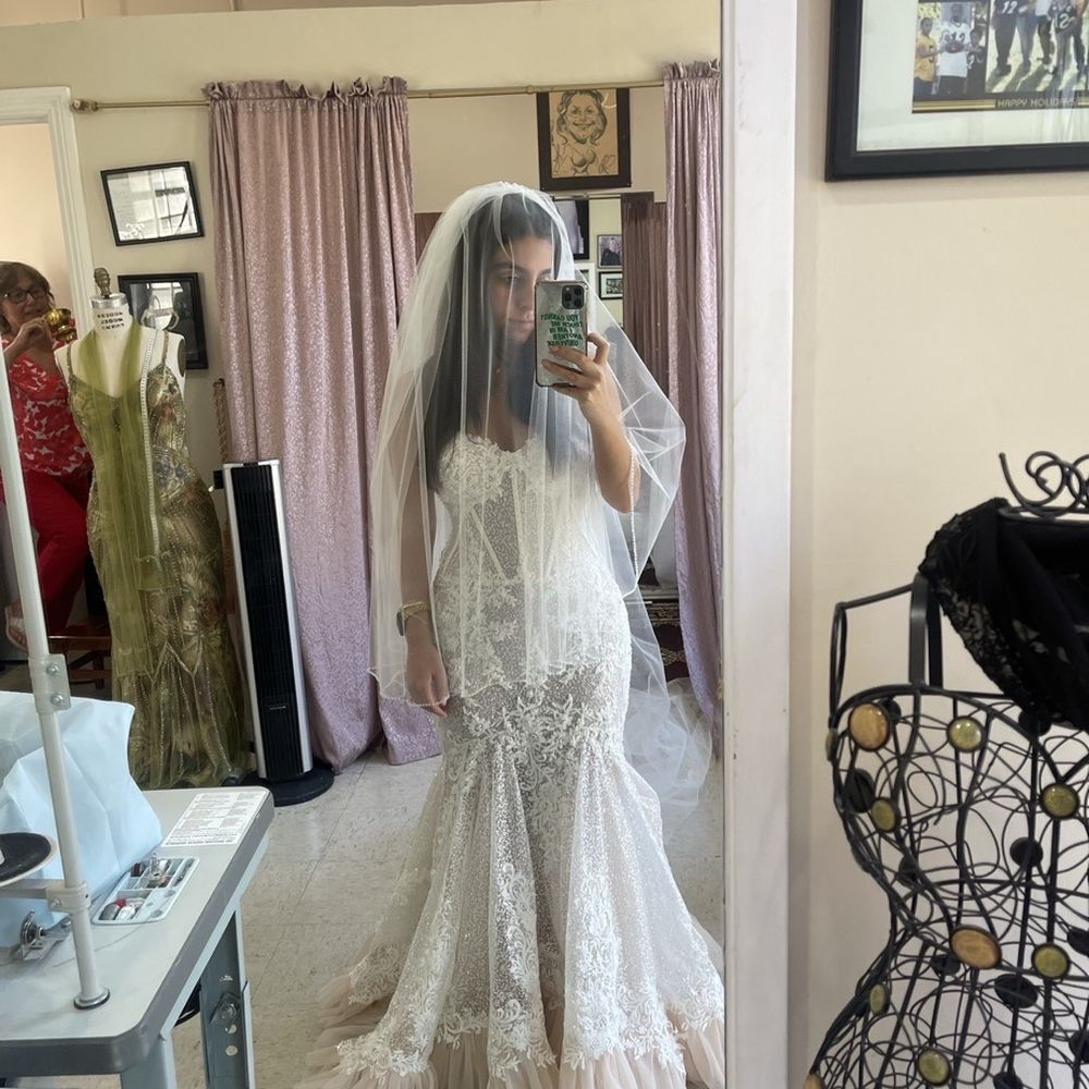 Linda's Couture - Sewing & Alterations Near Me - Beverly Hills, California Linda's Couture - Sewing & Alterations Near Me - Beverly Hills, California