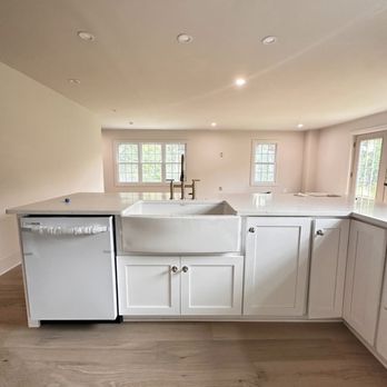Klea General Contracting - kitchen with a sink and dishwasher - Plumbing Near Me Klea General Contracting - kitchen with a sink and dishwasher - Plumbing Near Me