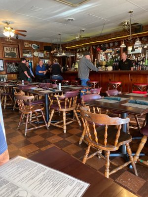 Village Tavern Restaurant & Inn by null