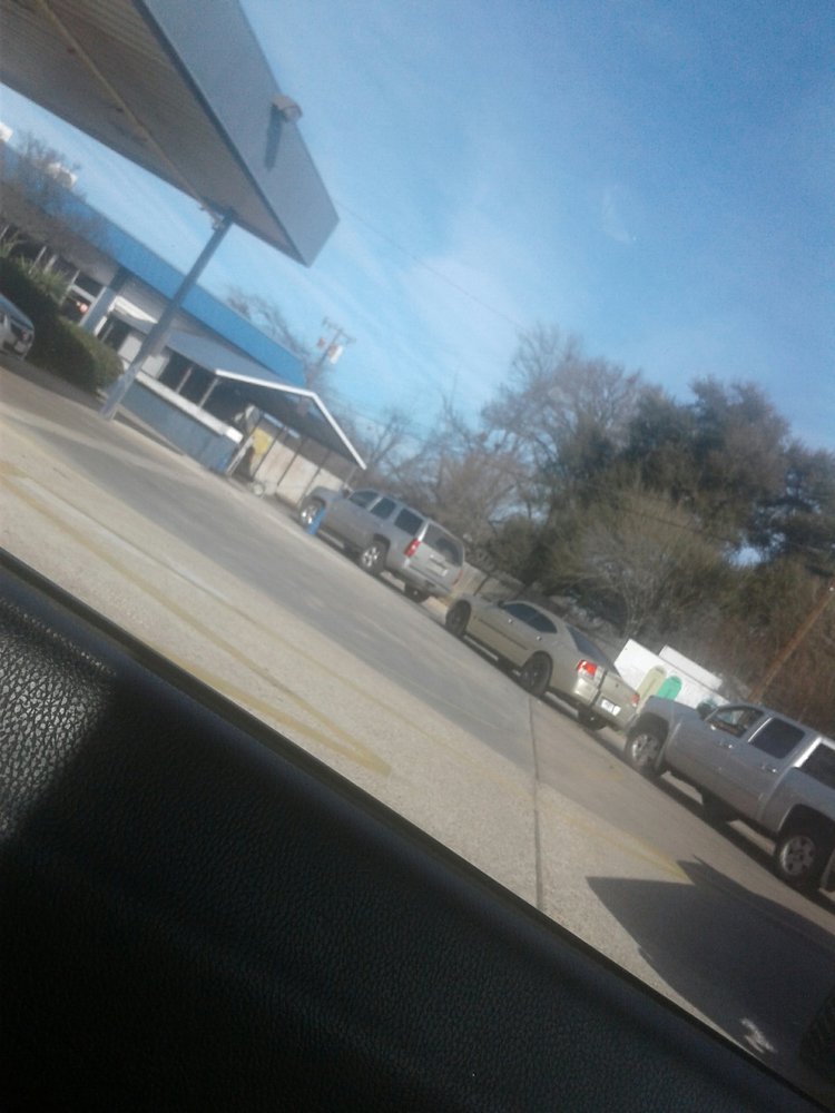 REGAL CAR WASH & KWIK LUBE Updated September 2024 1925 N Valley