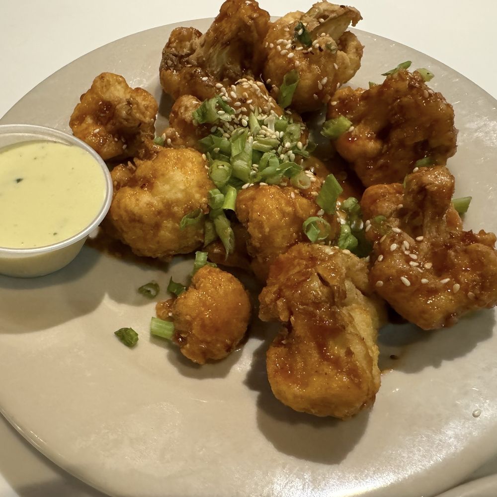 bellagreen - Cauliflower Wings - New American Near Me - The Woodlands, Texas