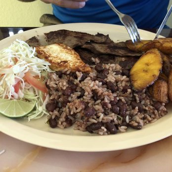 El Oasis Restaurant - Gallo pinto, carne asada, queso frito - Nicaraguan Near Me - Irving, Texas